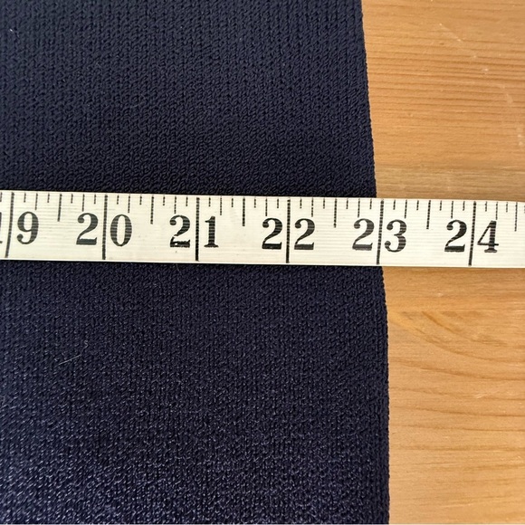 St John Basics Long Navy Blue Knit Skirt Back Slit Size 16 - Picture 4 of 7